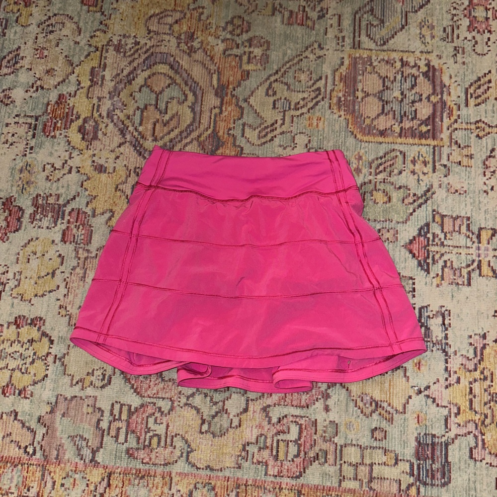Sonic pink Lululemon skirt. Size 2. 4 inch.